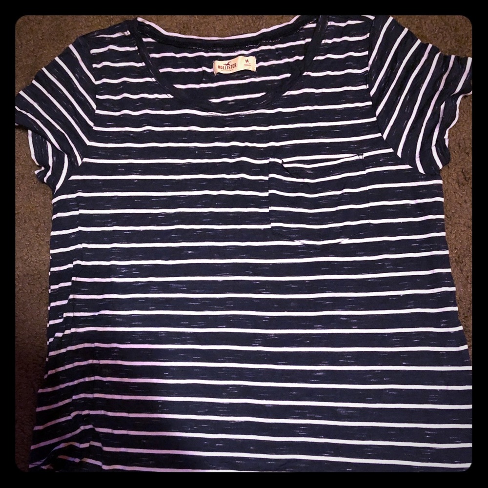 Hollister t shirt